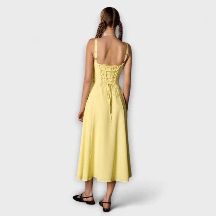 Viltis - Šaty s volánmi a rozparkom