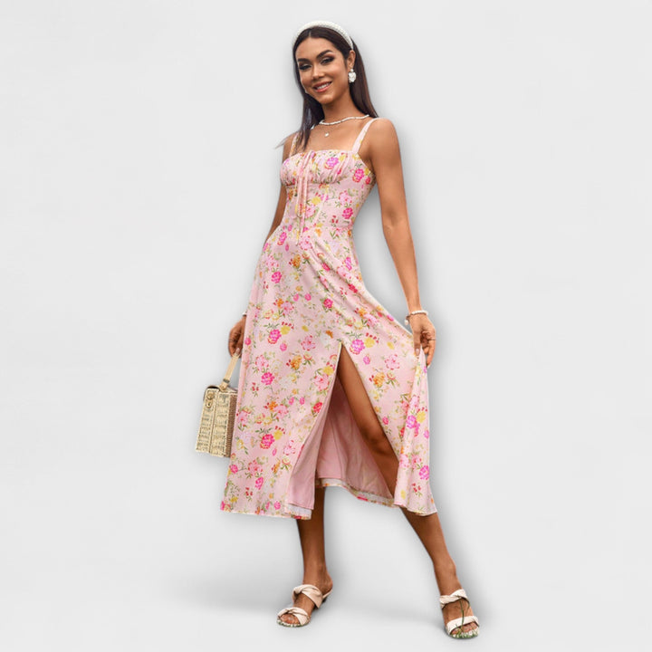 Viltis - Šaty s volánmi a rozparkom