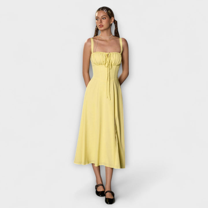 Viltis - Šaty s volánmi a rozparkom